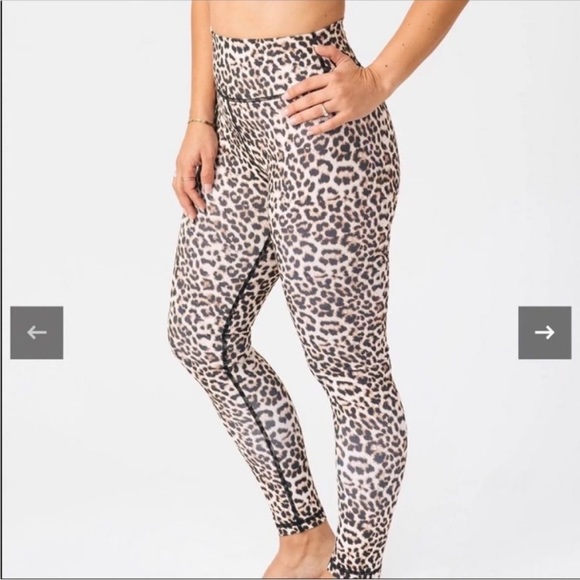 Cheetah Print Scrunchie Zyia Leggings - Picture 2 of 6